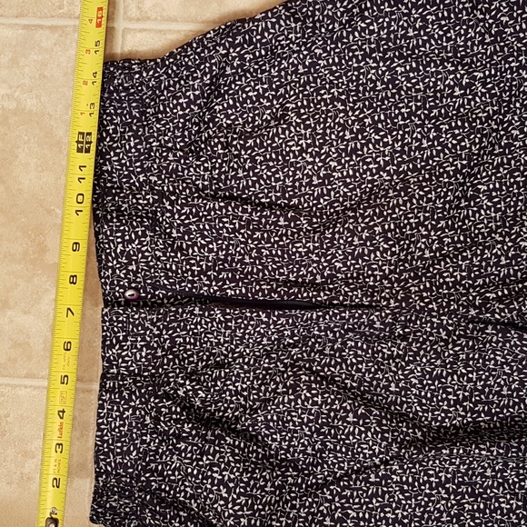 Brooks Shorts - Picture 4 of 4